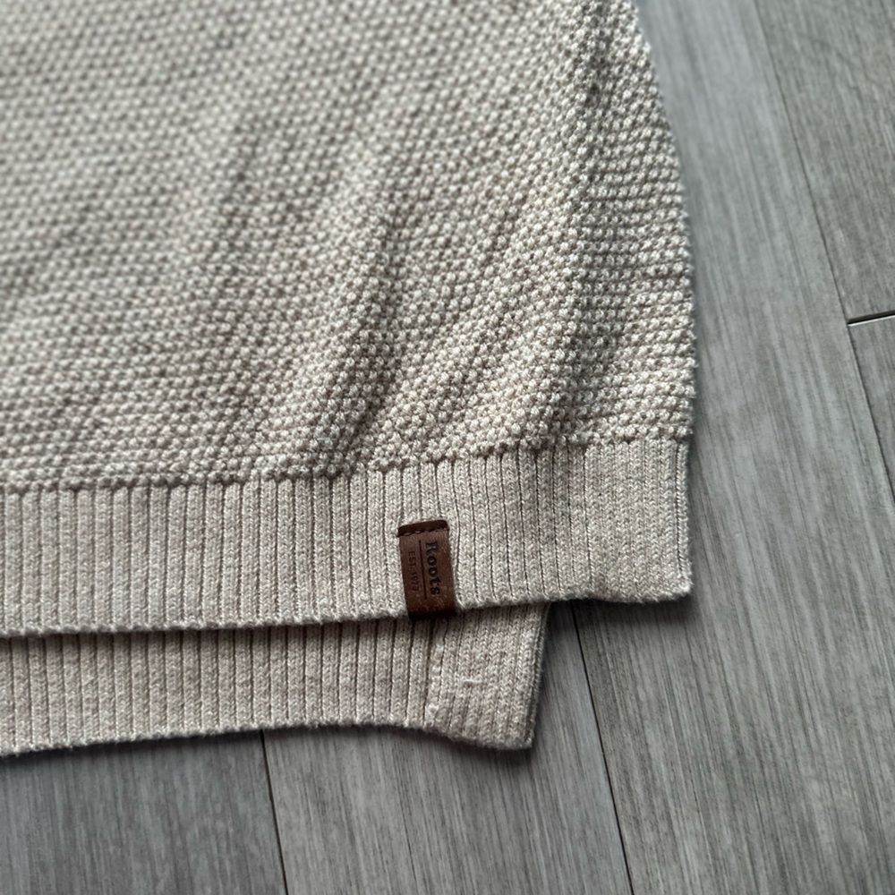 Roots Beige Knit Sweater‎ Small - Picture 6 of 7